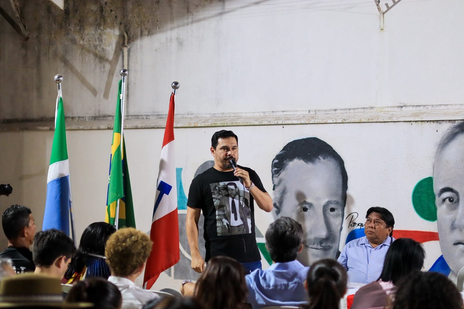Jéffersom no palanque